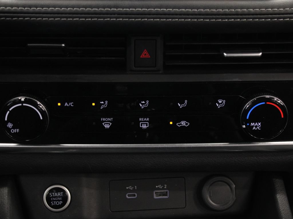 Used 2023 Nissan Rogue SV w/ SV Premium B Package FWD image 22