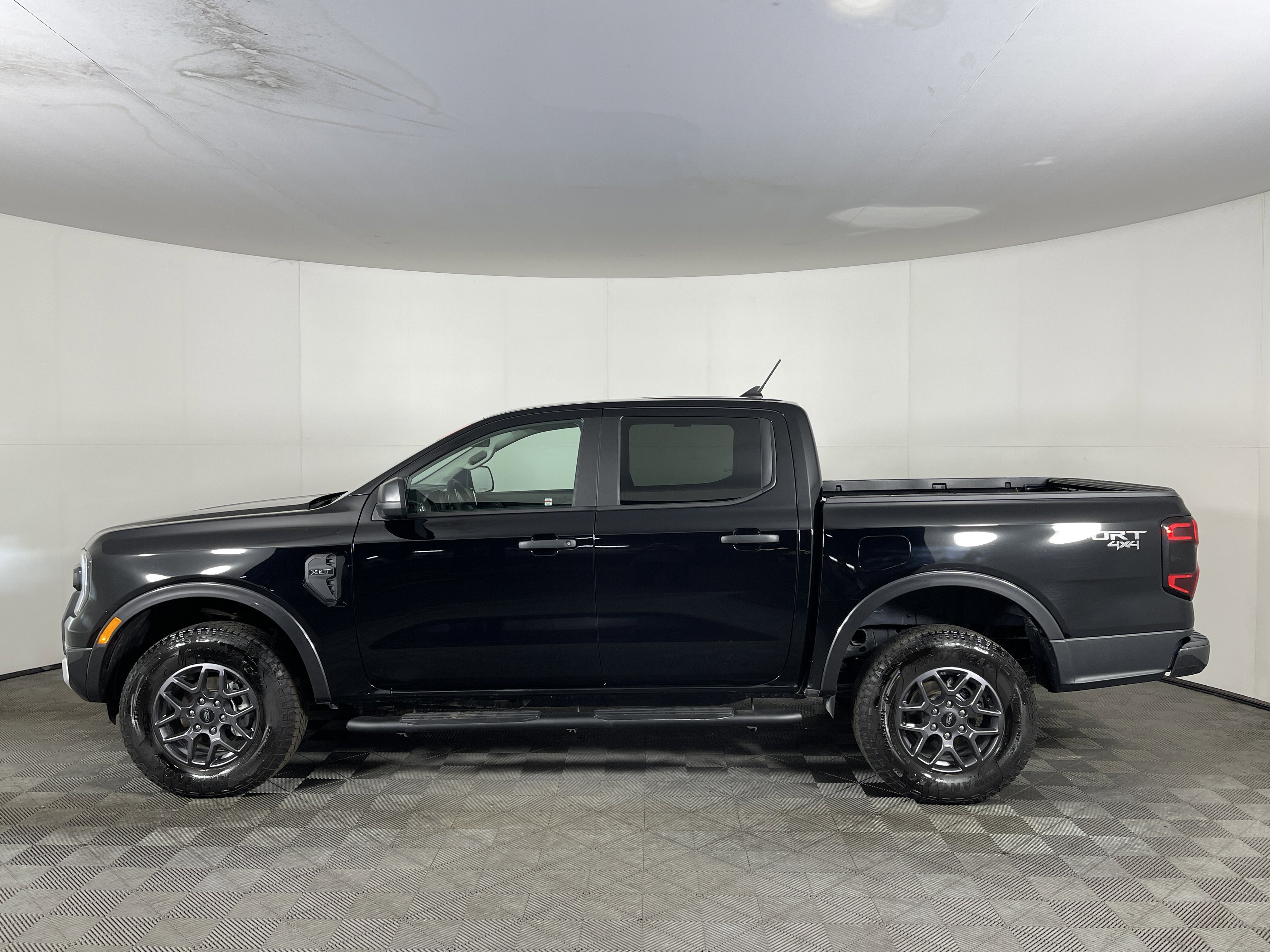 Used 2024 Ford Ranger XLT image 3