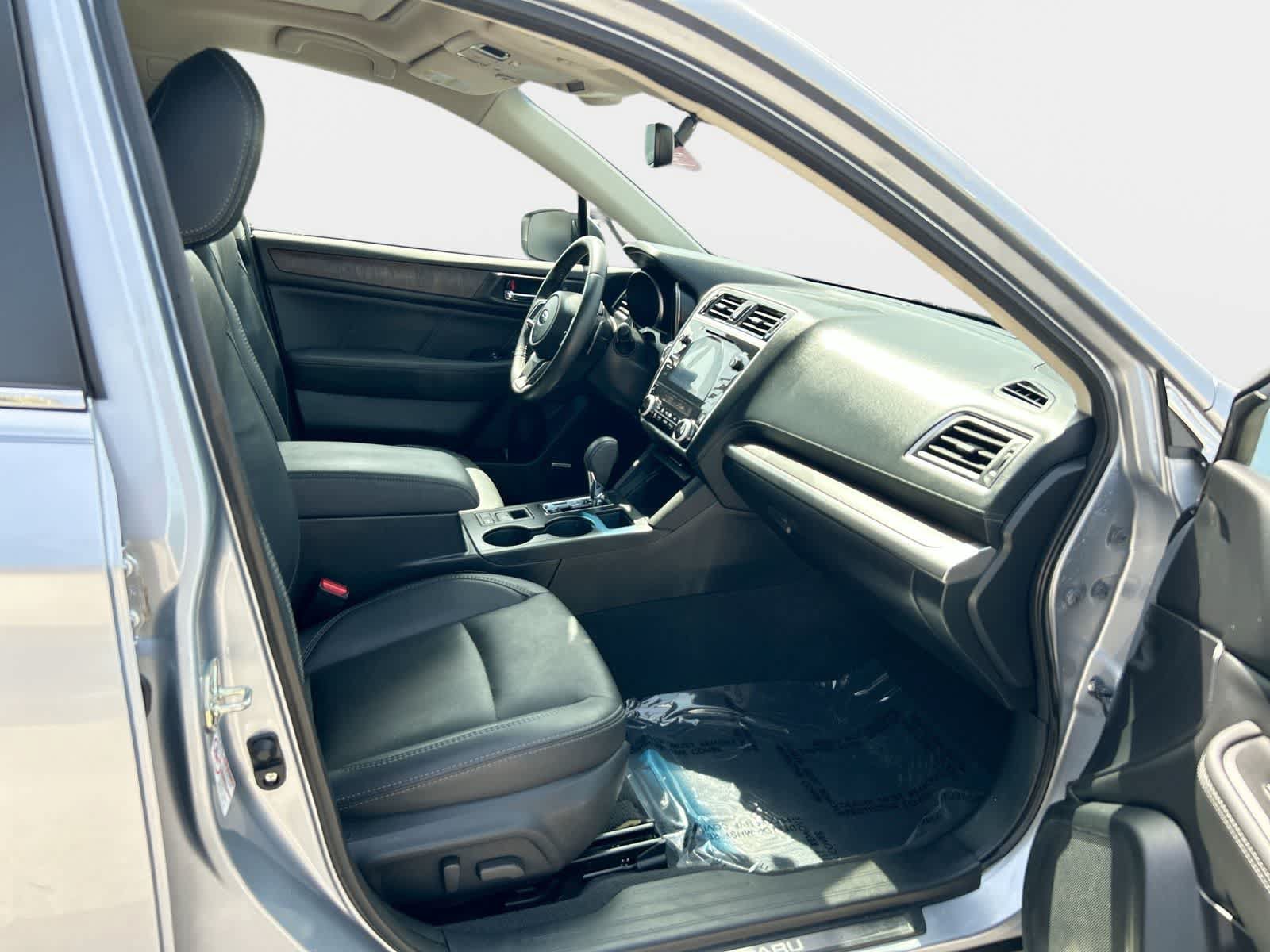 Used 2019 Subaru Outback 2.5i Limited AWD/4WD image 14