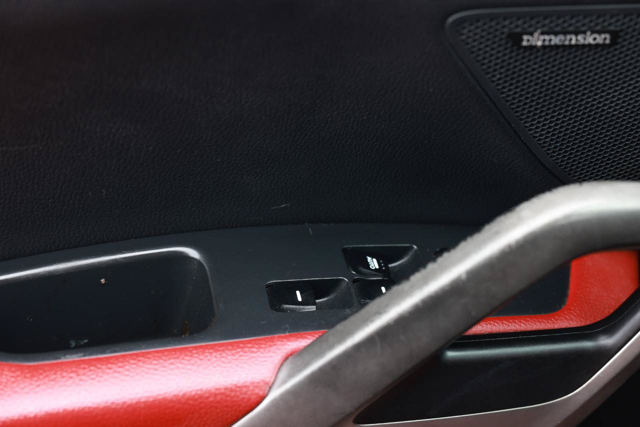 Used 2013 Hyundai Veloster w/ Style Pkg FWD image 36