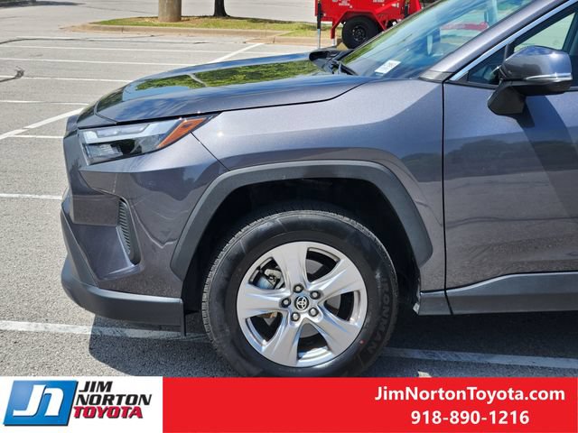 Used 2025 Toyota RAV4 XLE FWD image 8