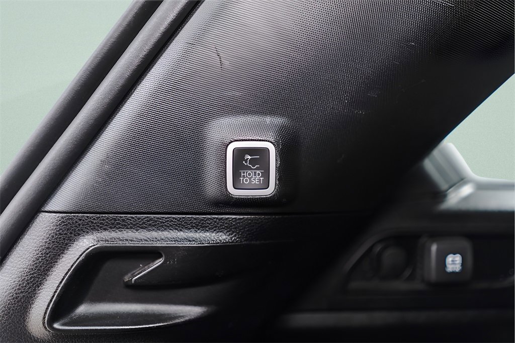 Used 2023 Jeep Grand Cherokee Altitude image 40