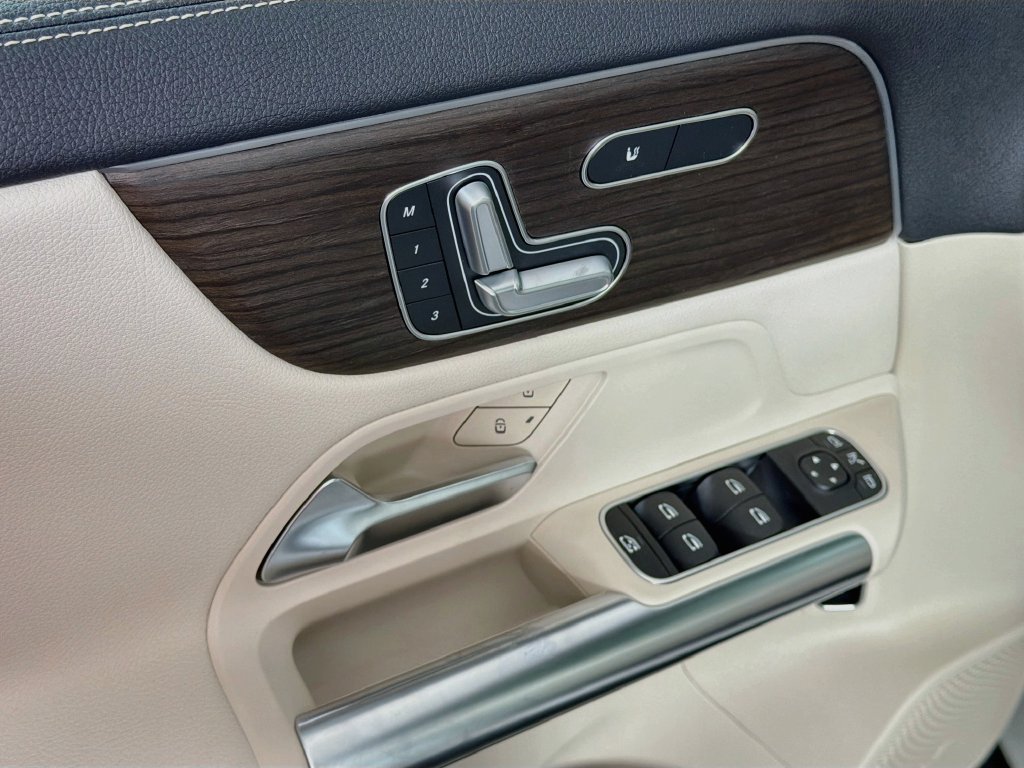 New 2026 Mercedes-Benz GLA 250 4MATIC image 21