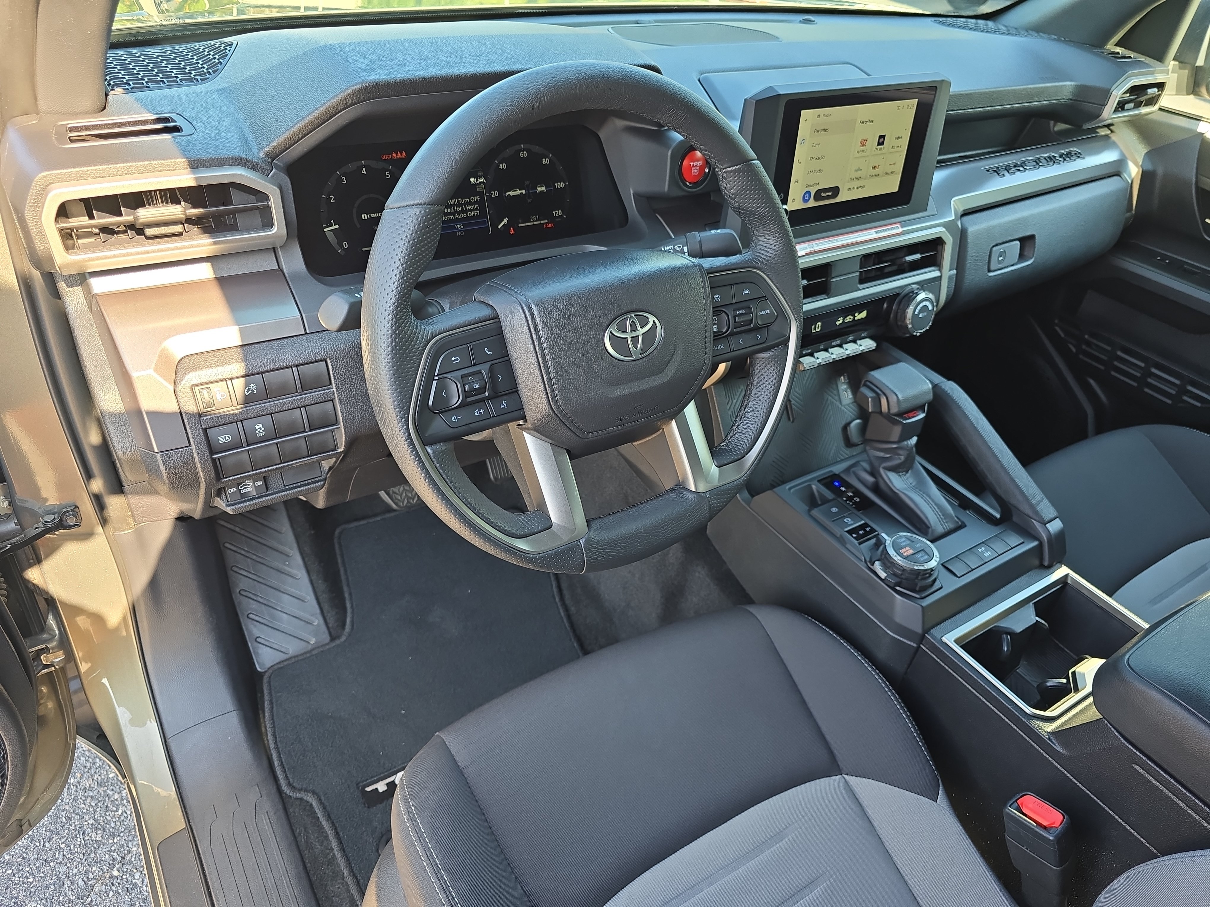 Used 2025 Toyota Tacoma TRD Off-Road AWD/4WD image 16