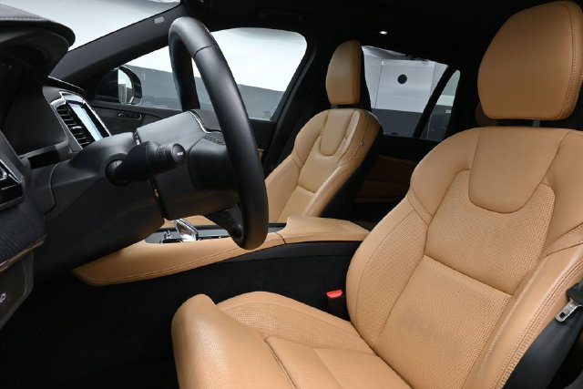 Used 2023 Volvo XC90 B6 Ultimate w/ Protection Package Premier AWD/4WD image 10