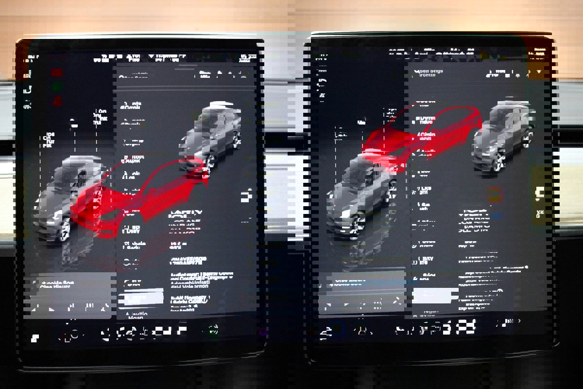 Used 2023 Tesla Model Y Long Range image 31