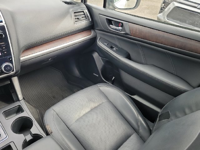 Used 2019 Subaru Outback 3.6R Limited AWD/4WD image 11