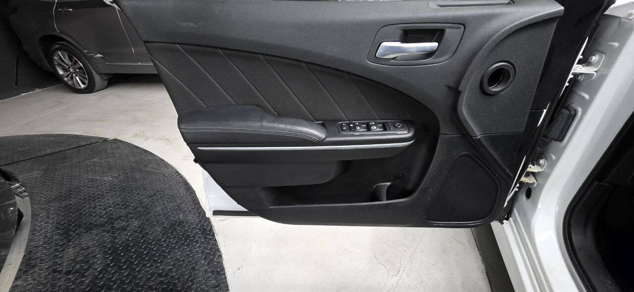 Used 2022 Dodge Charger Scat Pack RWD image 18