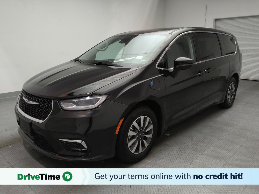 Used 2023 Chrysler Pacifica Touring-L FWD image 1