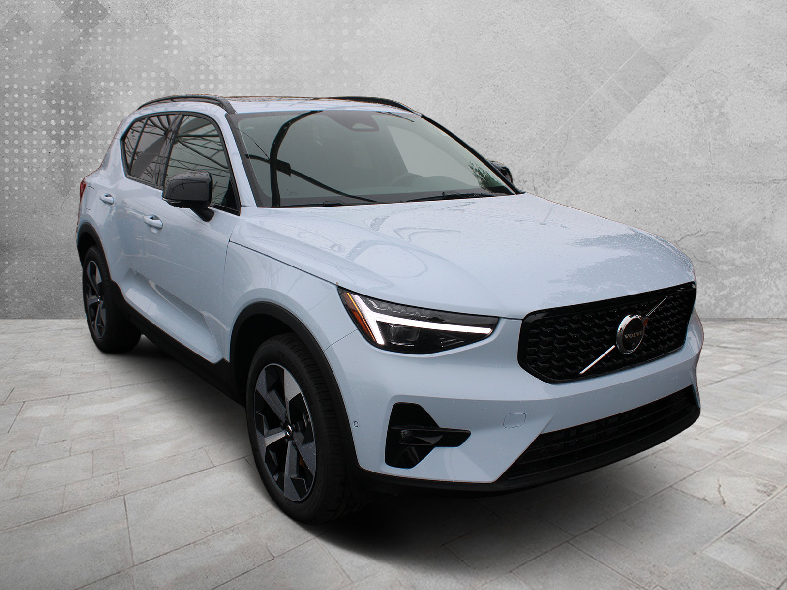 New 2026 Volvo XC40 B5 Plus w/ Protection Package Premier