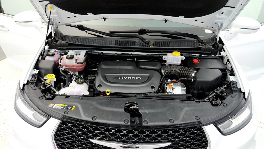 Used 2022 Chrysler Pacifica Touring-L FWD image 15