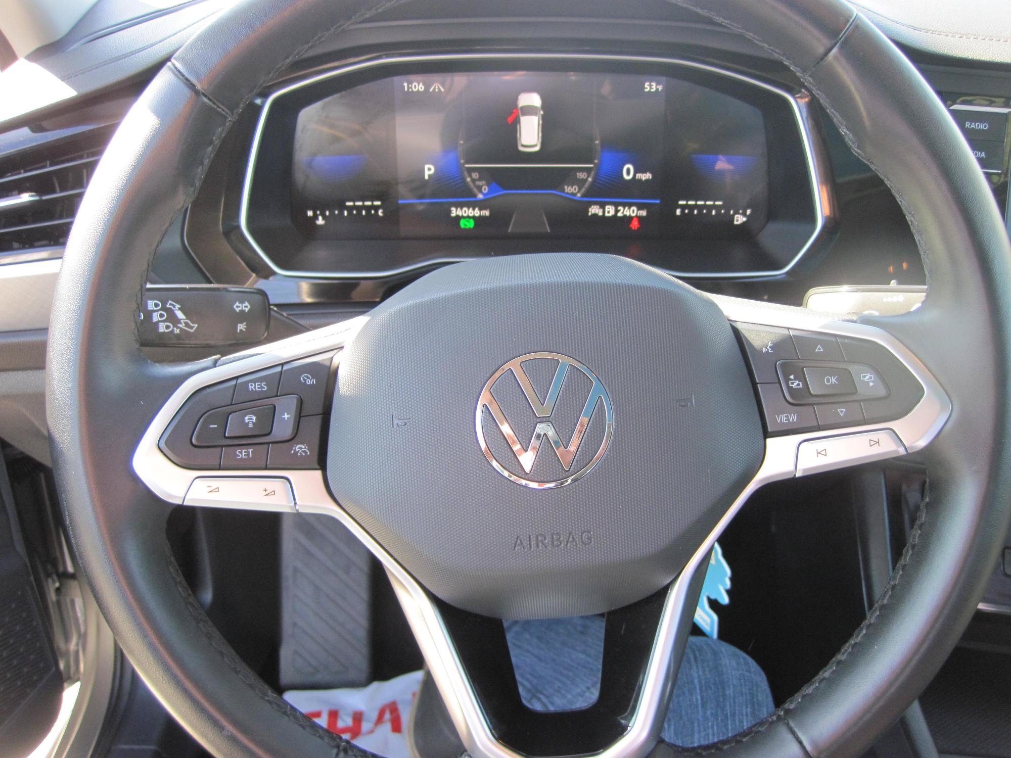 Used 2024 Volkswagen Jetta SE FWD image 12