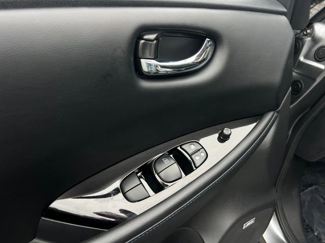 Used 2022 Nissan Leaf SL Plus image 12