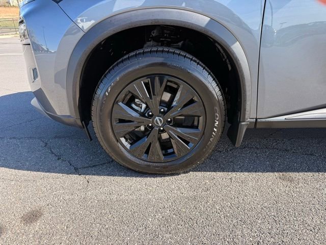 Certified 2023 Nissan Rogue SV image 9