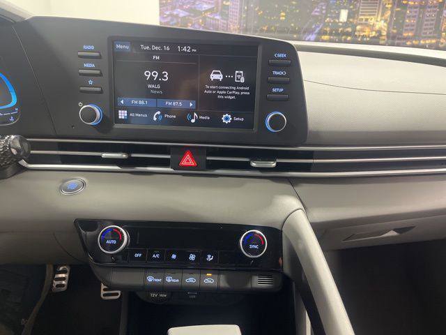 New 2026 Hyundai Elantra Sport image 17