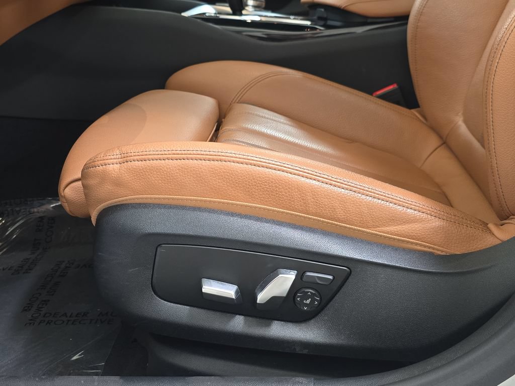 Certified 2023 BMW 530i w/ Premium Package RWD image 28