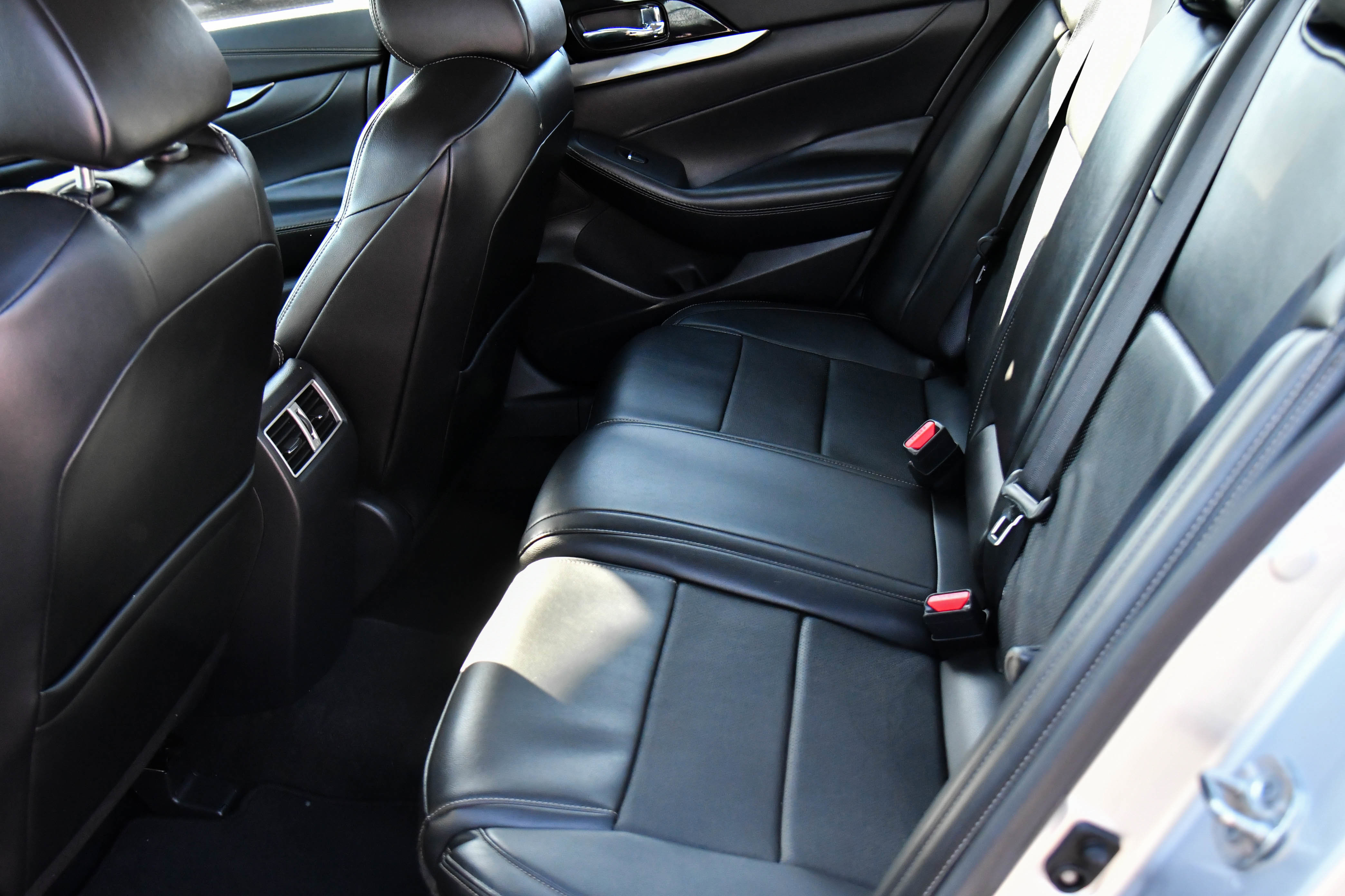 Used 2023 Nissan Maxima SV w/ Floor Mat Group FWD image 34