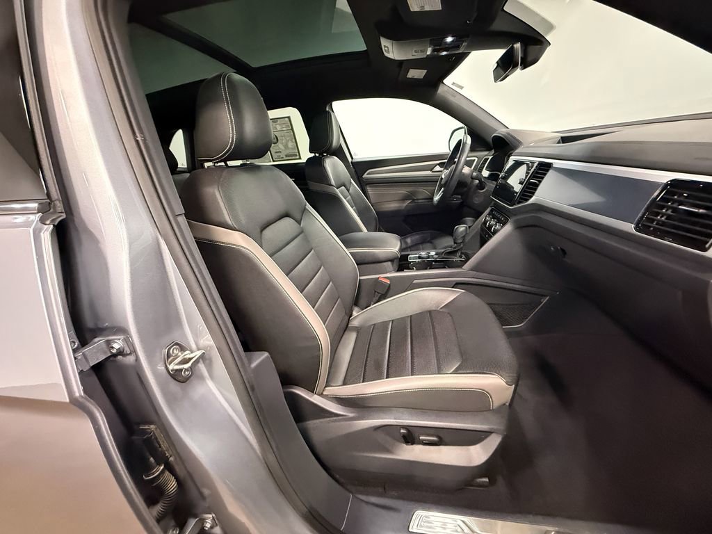 Used 2023 Volkswagen Atlas Cross Sport SEL Premium R-Line image 13