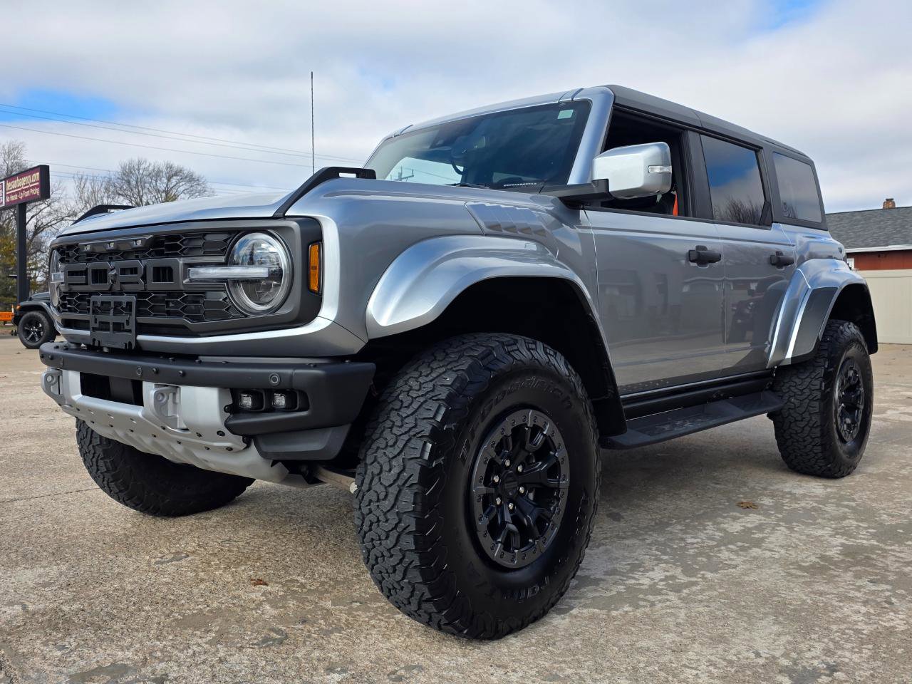 Used 2024 Ford Bronco Raptor image 2