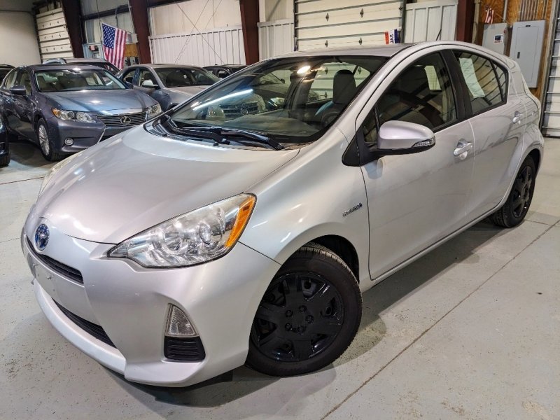 Used 2012 Toyota Prius C One image 1
