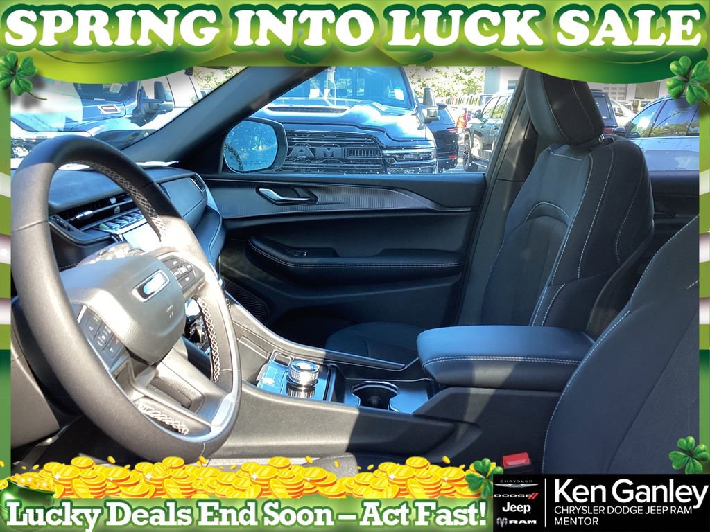 New 2025 Jeep Grand Cherokee L Laredo w/ Luxury Tech Group I image 14