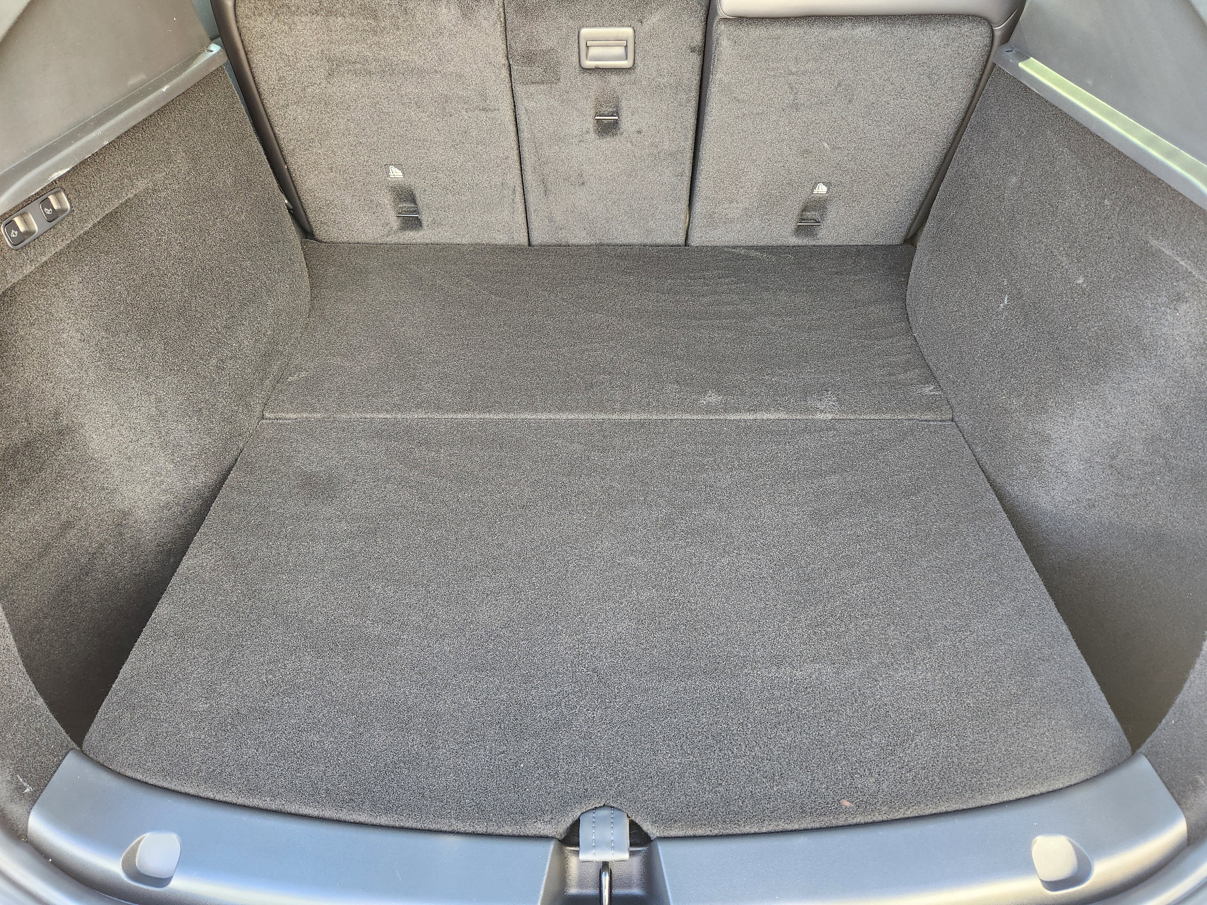 Used 2025 Tesla Model Y Long Range image 30