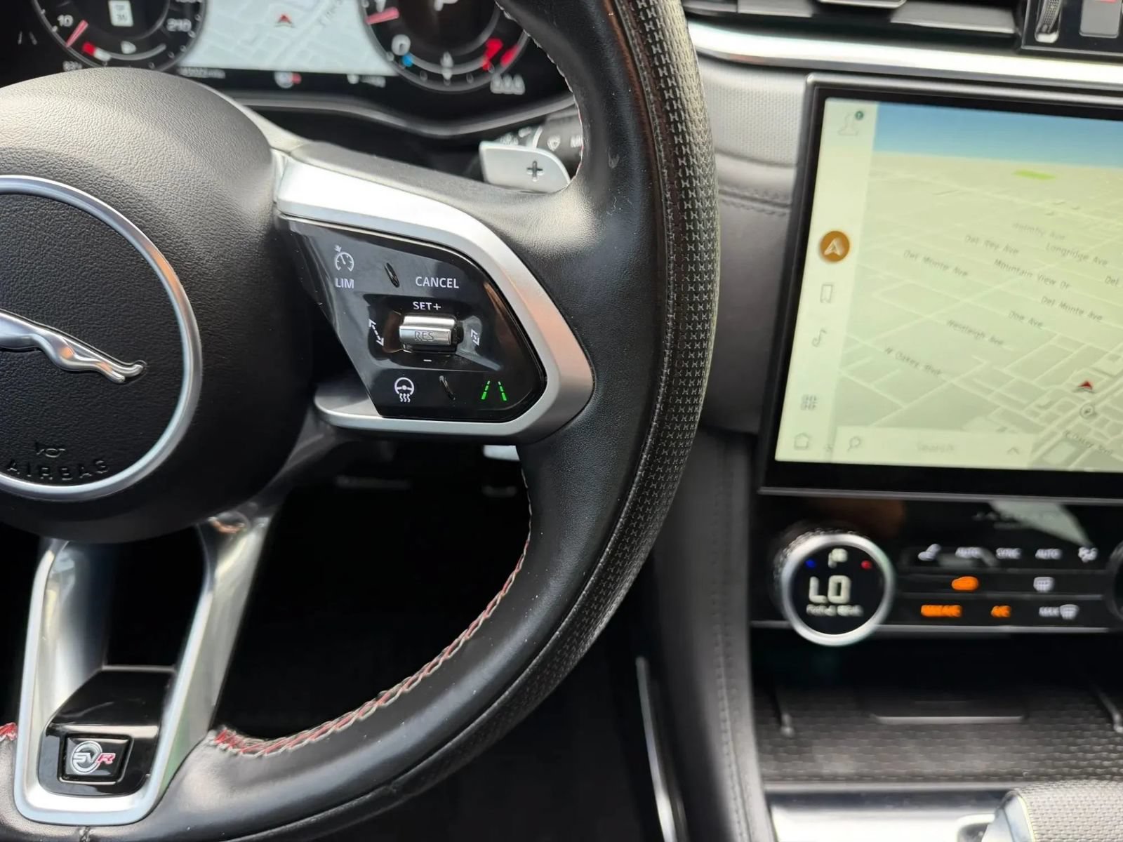 Used 2021 Jaguar F-PACE SVR AWD/4WD image 28