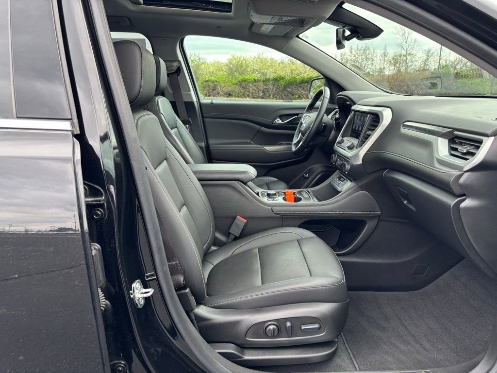 Used 2023 GMC Acadia SLT w/ Preferred Package image 27