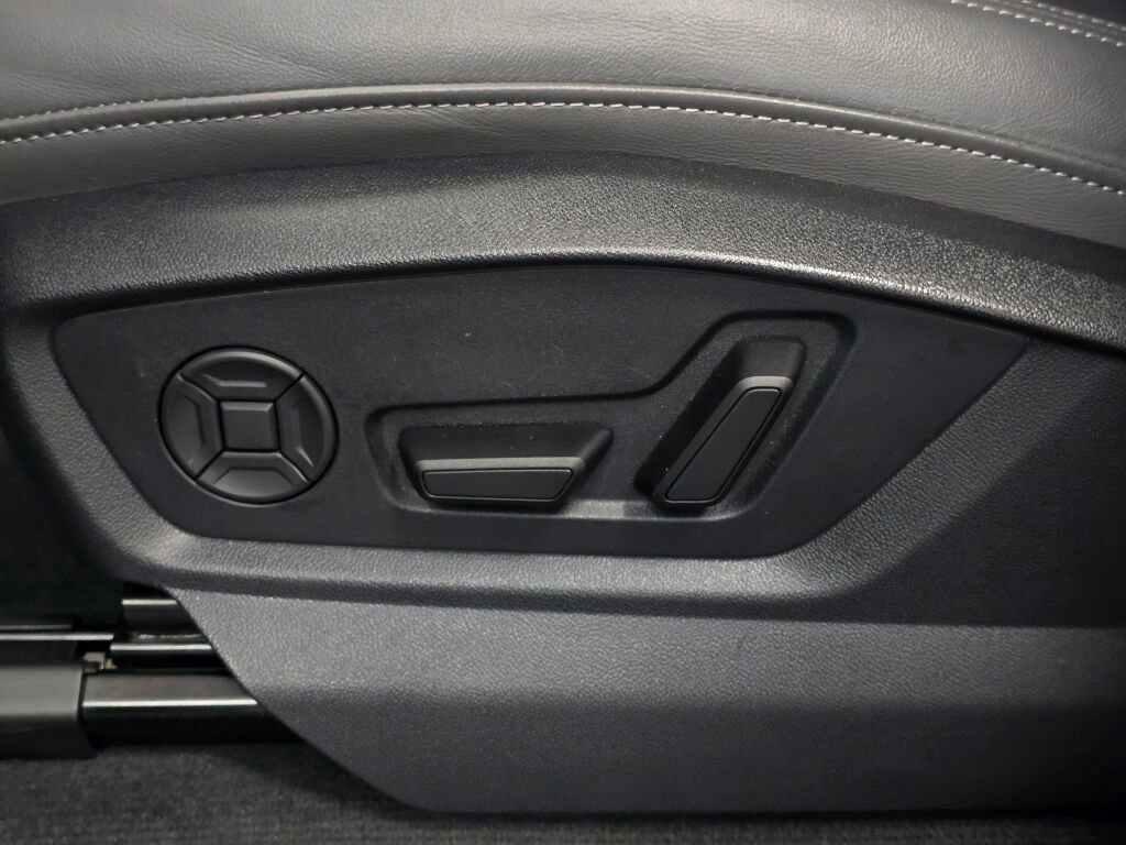 Certified 2025 Audi Q7 3.0T Premium Plus image 35
