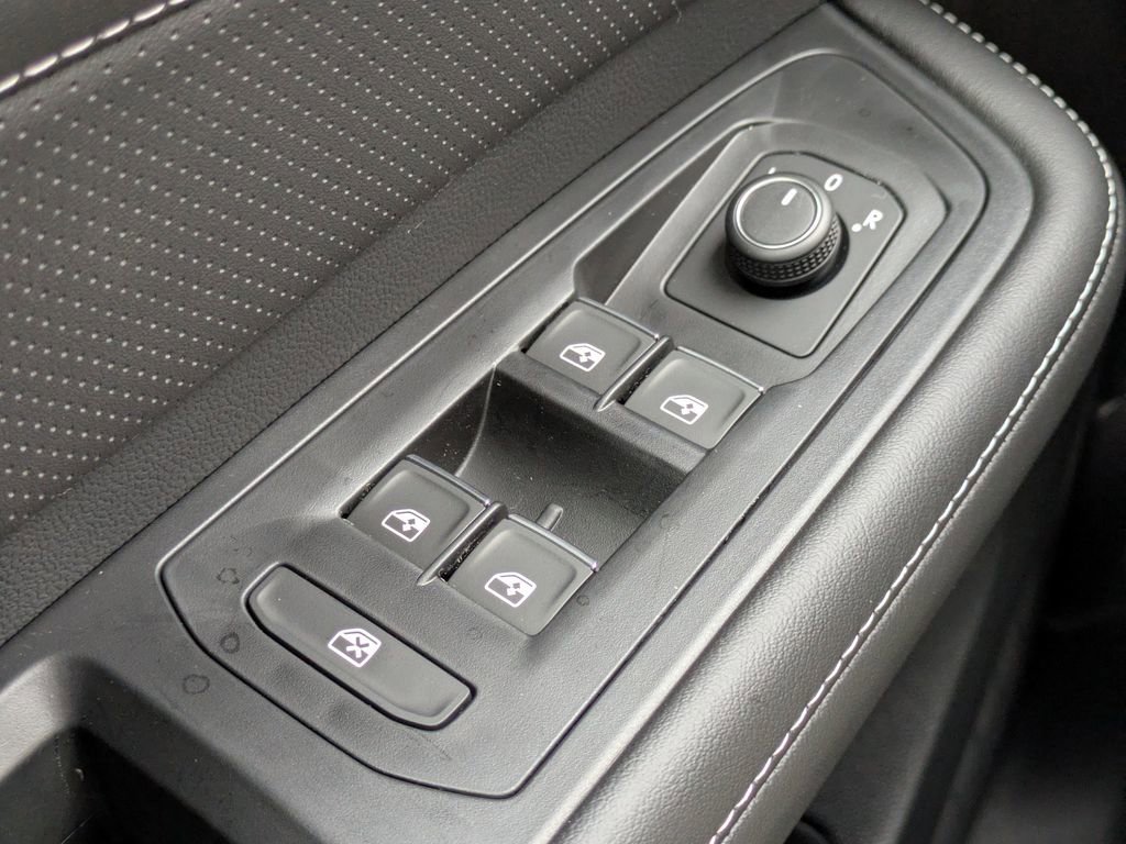 New 2026 Volkswagen Atlas SE image 23