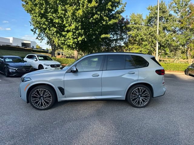 Used 2025 BMW X5 xDrive40i w/ M Sport Package AWD/4WD image 8