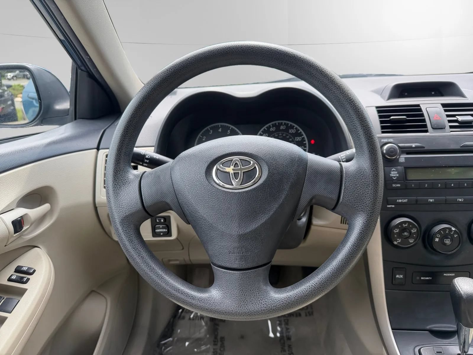 Used 2012 Toyota Corolla L FWD image 14