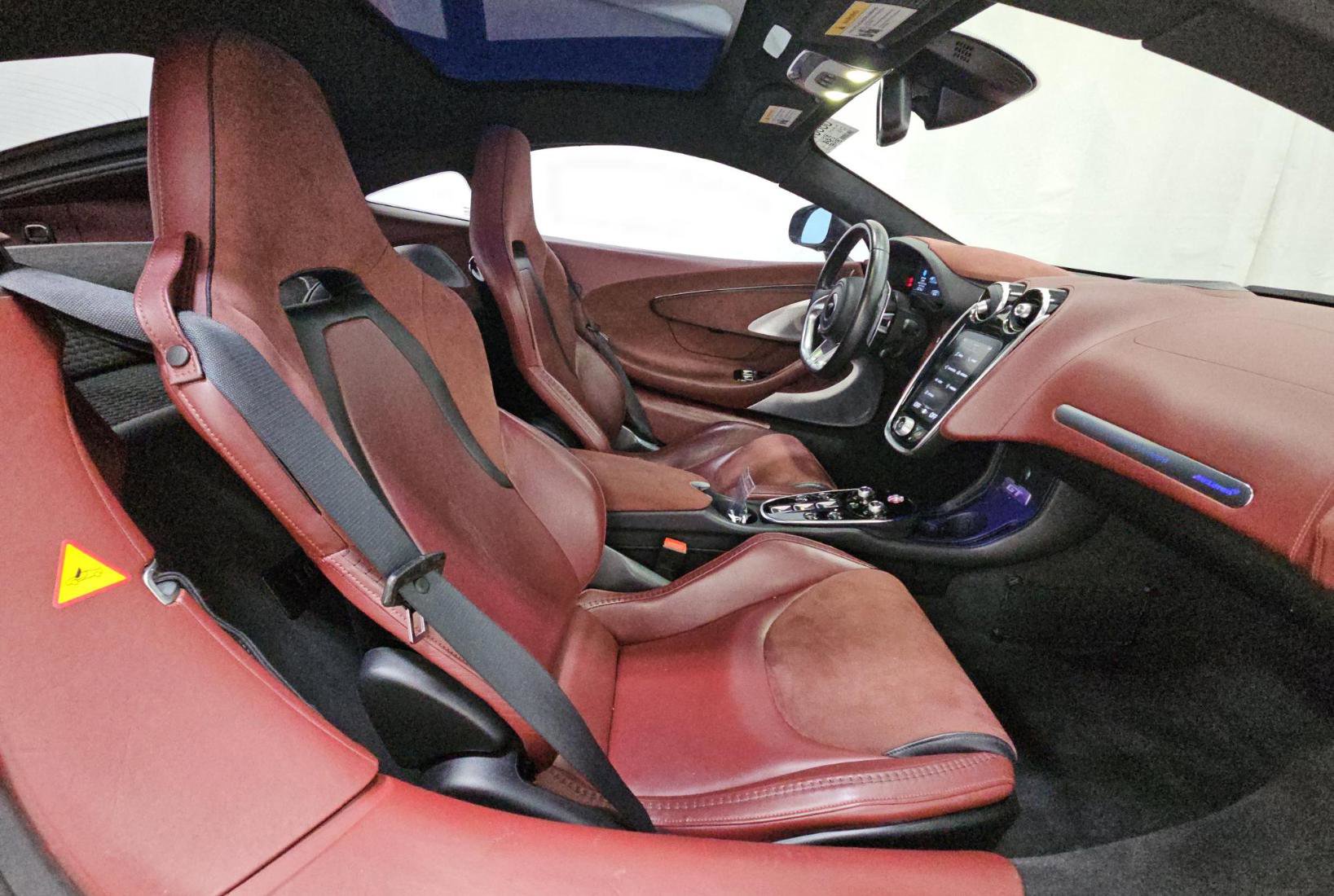 Used 2022 McLaren GT RWD image 6