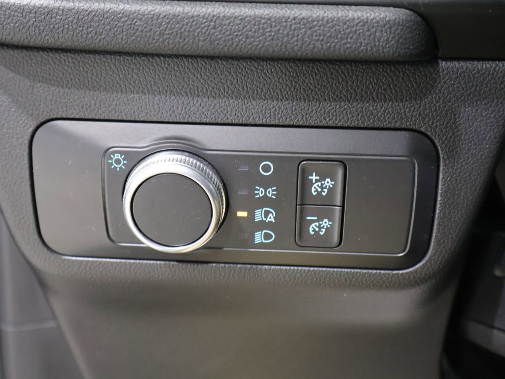 Used 2020 Ford Escape SE image 31