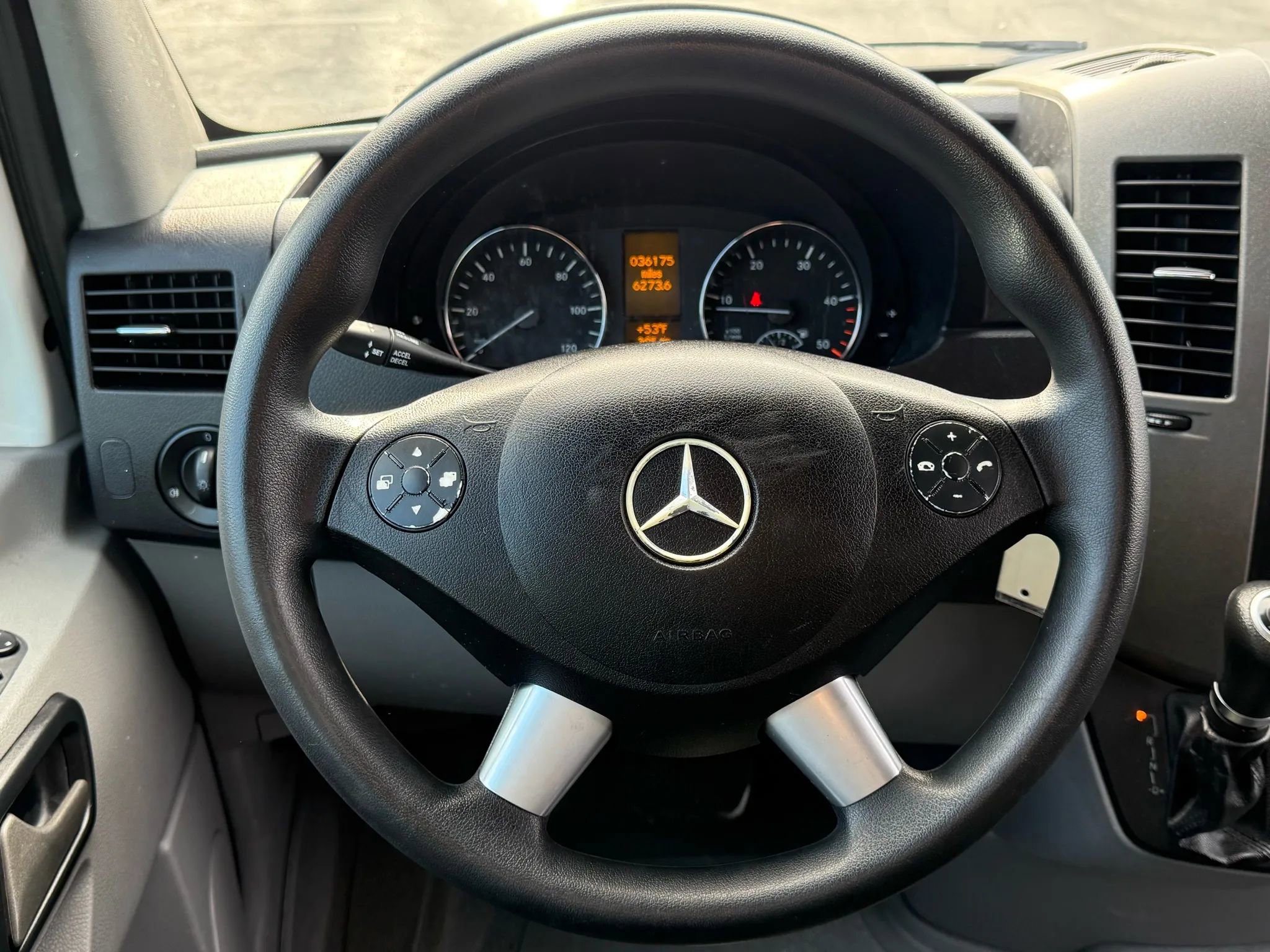 Used 2016 Mercedes-Benz Sprinter 3500 image 9