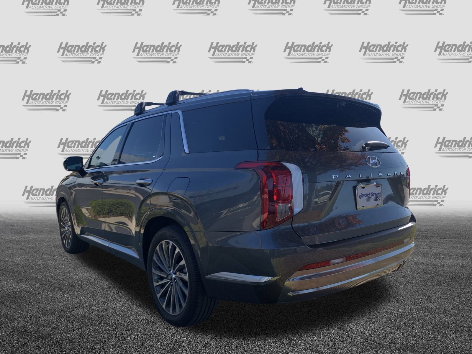 Used 2024 Hyundai Palisade Calligraphy image 8