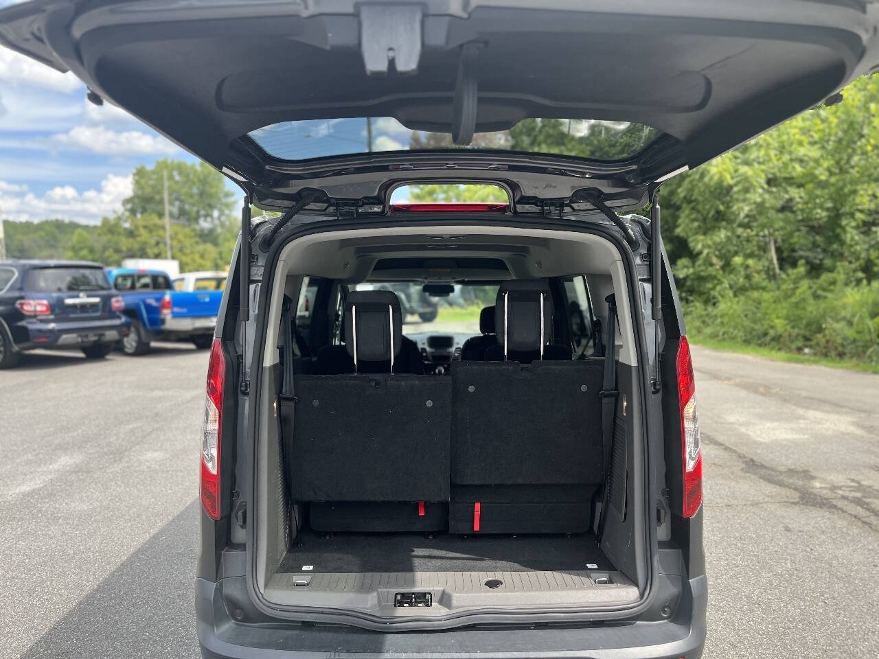 Used 2022 Ford Transit Connect XL FWD image 16