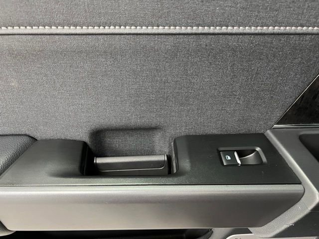 Used 2025 Ford F350 Lariat w/ Black Appearance Package AWD/4WD image 44