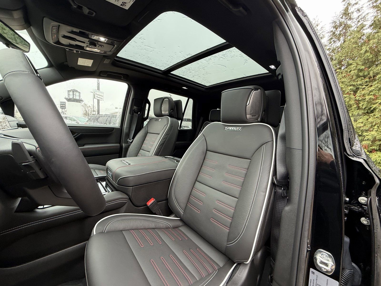 New 2025 GMC Yukon AT4 Ultimate w/ LPO, Floor Liner Package image 10