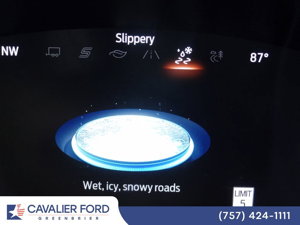 Used 2026 Ford Explorer ST-Line w/ ST-Line Street Pack AWD/4WD image 40