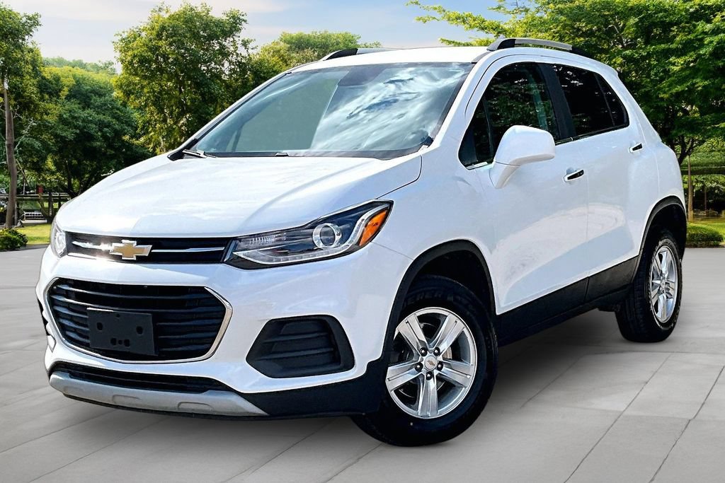 Used 2020 Chevrolet Trax LT w/ Driver Confidence Package AWD/4WD image 11