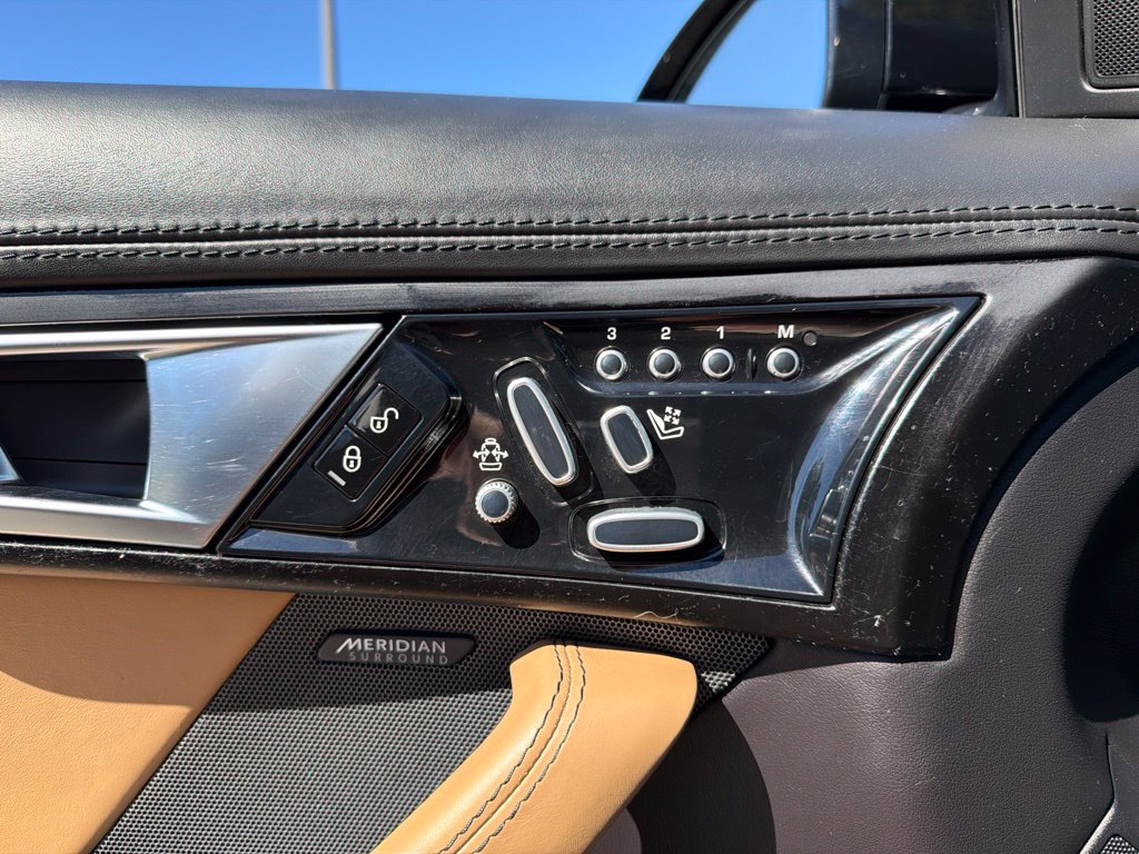 Used 2014 Jaguar F-TYPE S RWD image 22