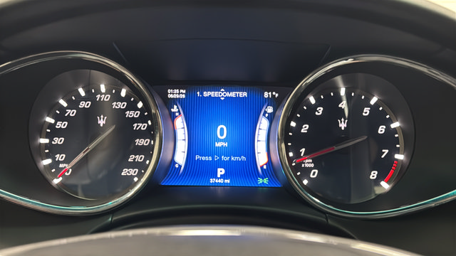 Used 2015 Maserati Quattroporte GTS RWD image 17