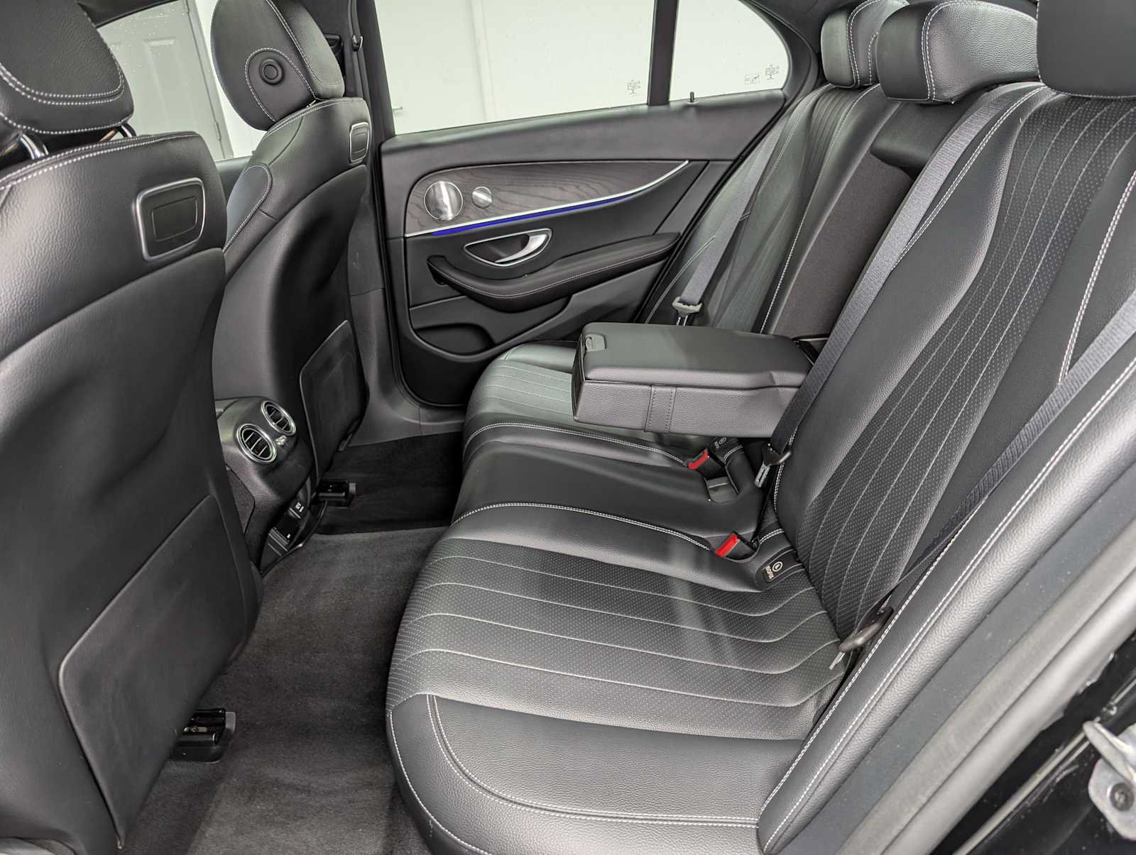 Certified 2019 Mercedes-Benz E 300 4MATIC image 23