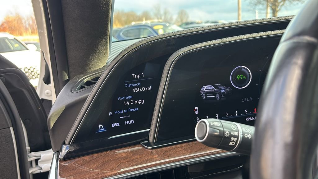 Used 2022 Cadillac Escalade ESV Sport Platinum w/ Heavy-Duty Trailer Package image 16