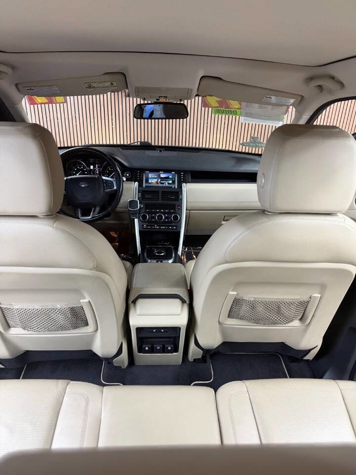 Used 2017 Land Rover Discovery Sport HSE AWD/4WD image 10