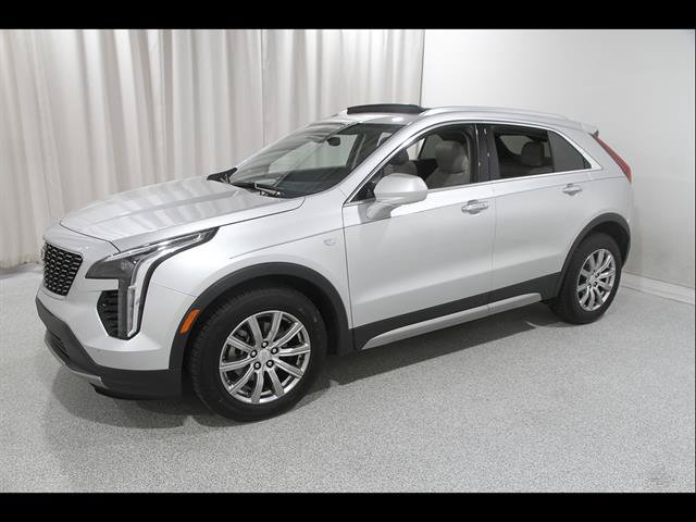 Used 2019 Cadillac XT4 Premium Luxury w/ Cold Weather Package AWD/4WD image 3
