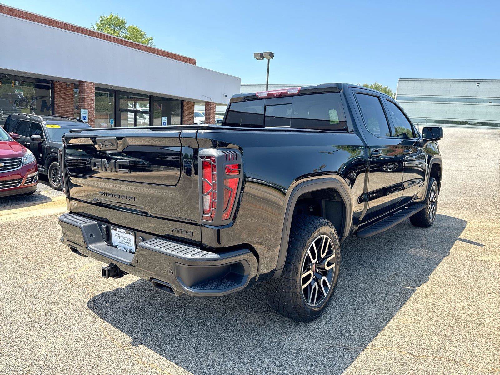 Used 2024 GMC Sierra 1500 AT4 w/ Technology Package AWD/4WD image 25