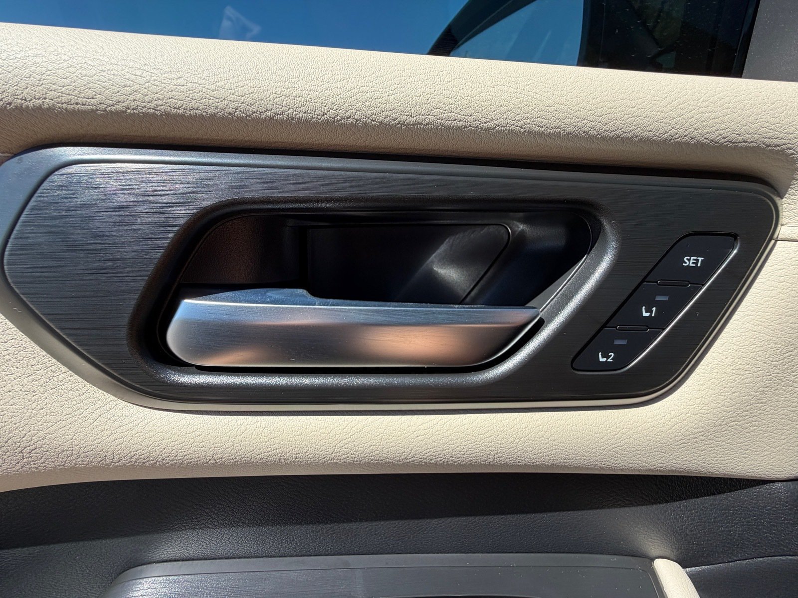 New 2027 Nissan Armada Platinum AWD/4WD image 16