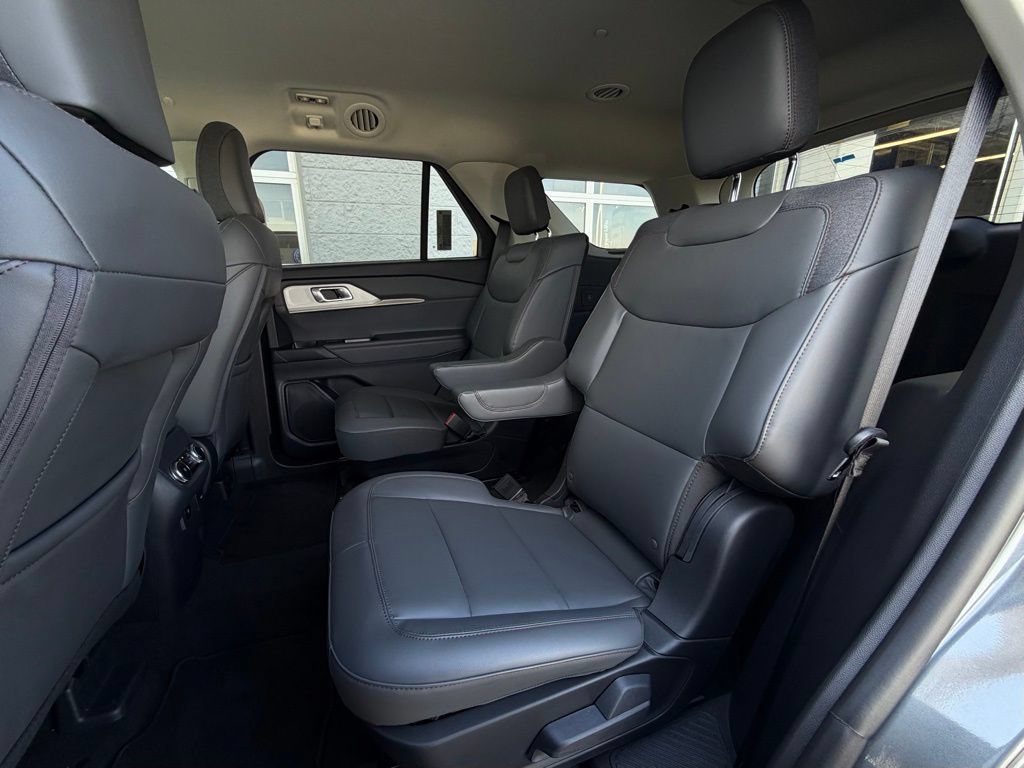 New 2026 Ford Explorer Active w/ Active Comfort Package RWD image 21